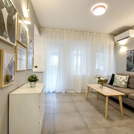 Spacious 1Br In The City Center - Amazing For Extended Stays Bucarest Esterno foto