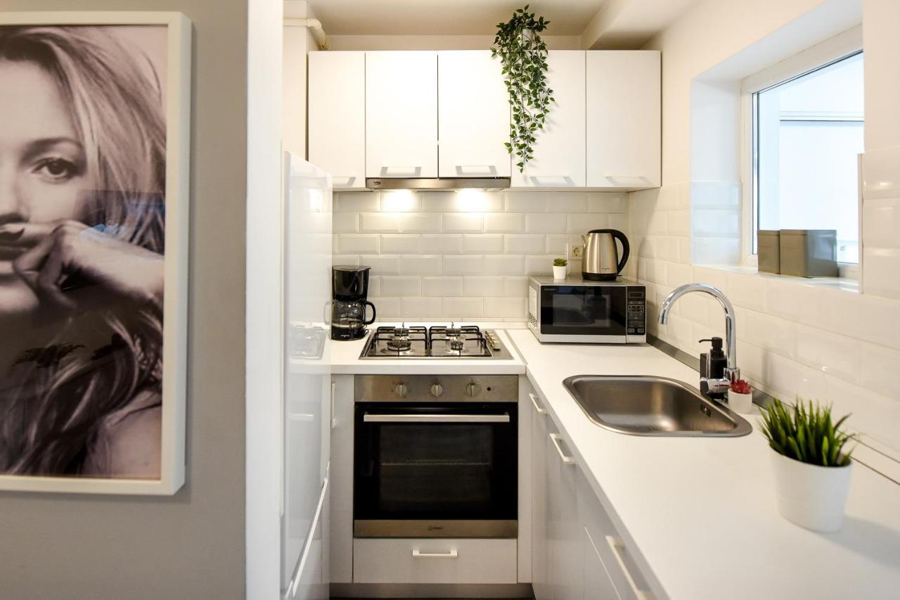 Spacious 1Br In The City Center - Amazing For Extended Stays Bucarest Esterno foto