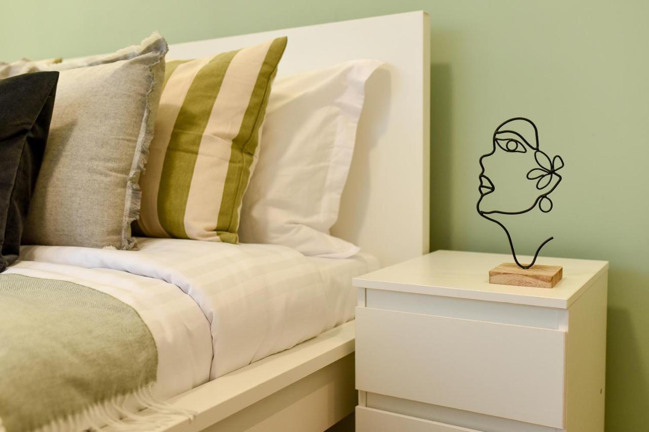 Spacious 1Br In The City Center - Amazing For Extended Stays Bucarest Esterno foto