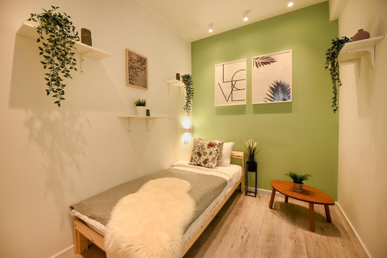 Spacious 1Br In The City Center - Amazing For Extended Stays Bucarest Esterno foto