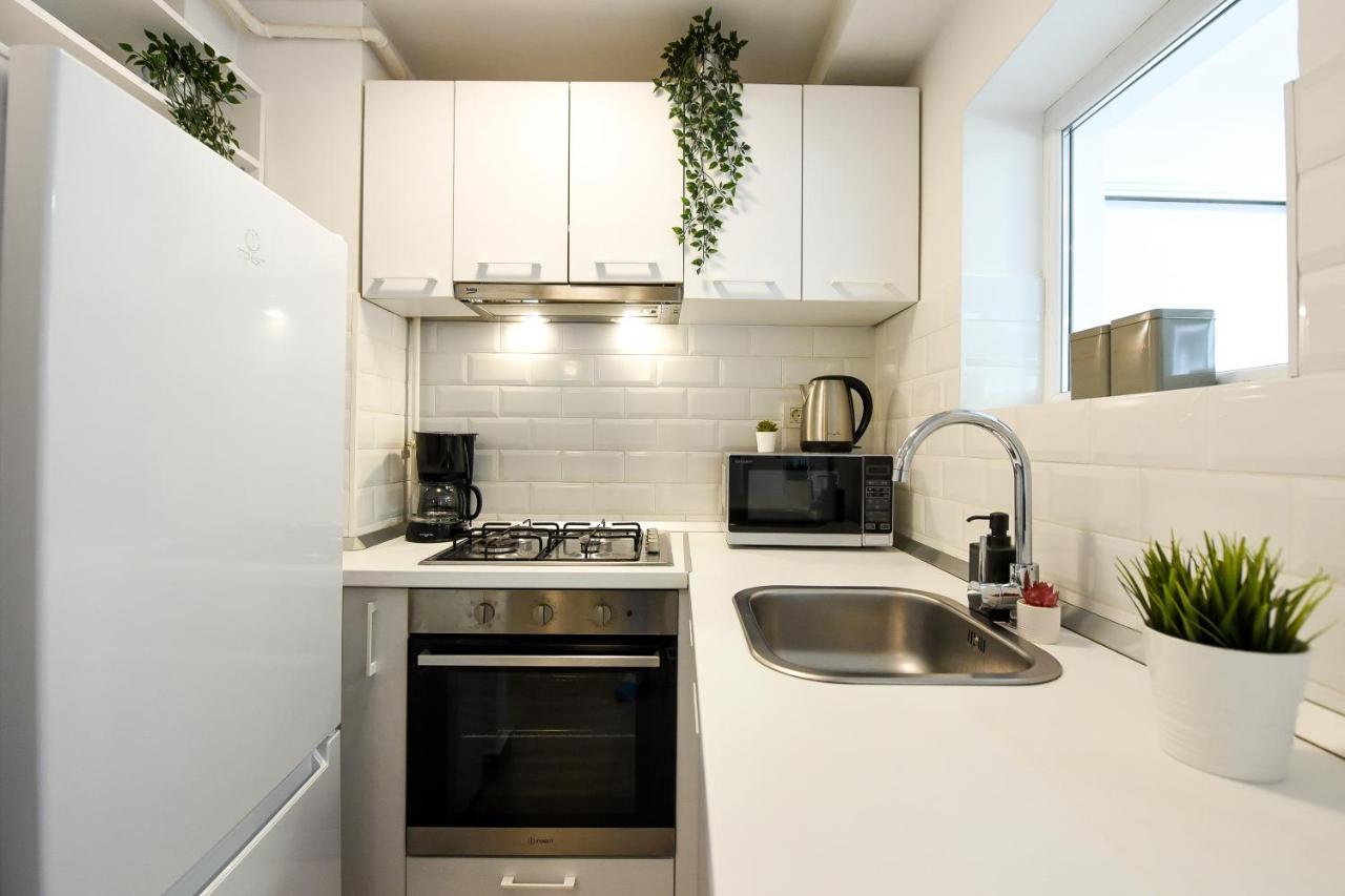 Spacious 1Br In The City Center - Amazing For Extended Stays Bucarest Esterno foto
